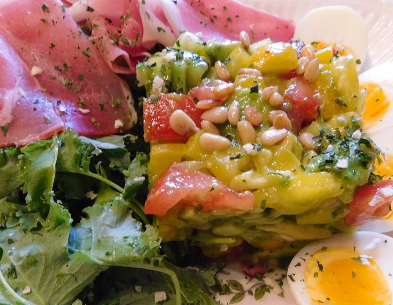 Pikante Avocado Salade - Ketodieet Recept - Keto voor Beginners Gezond Afvallen