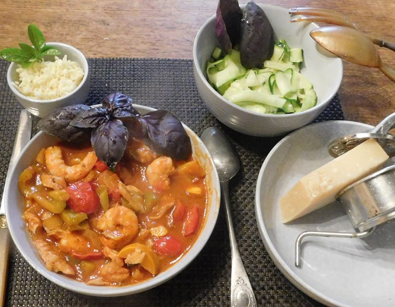 vis en garnalen bolognese saus pasta - keto voor beginners - ketogeen dieet recept weekmenu belgië nederland